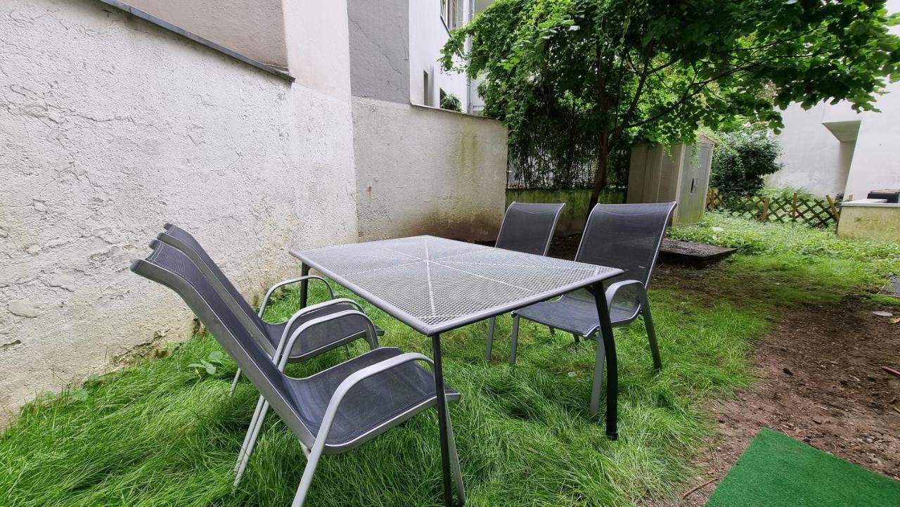 Tanic Deluxe Garden Industrial Fair Apartment Dusseldorf