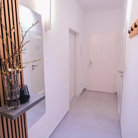 Tanic Deluxe Apartment Garden Central Industrial Fair Dusseldorf Exterior photo